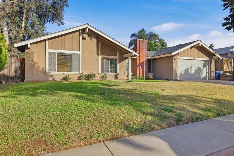 100 Amber Court, Redlands, CA 92374