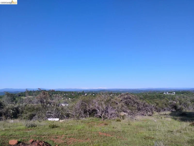 4083 Green Valley Rd, Pollock Pines, CA 95726