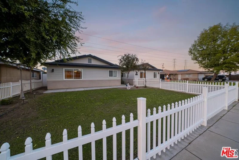 10512 Dee Dee Avenue photo 2