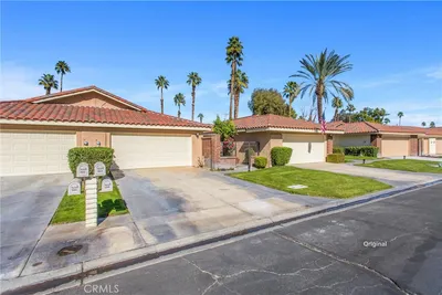 304 Villena Way photo 2