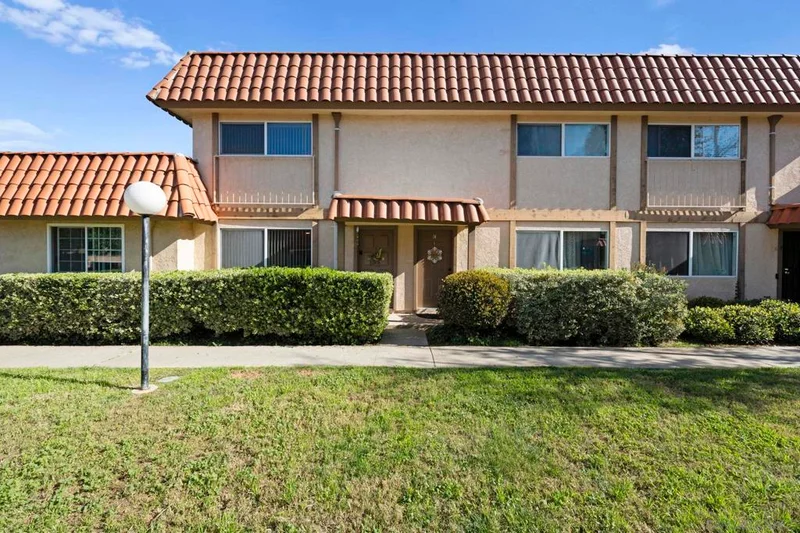 910 N Fig St D, Escondido, CA 92026