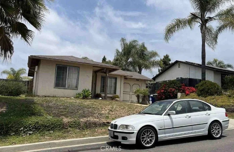 856 Loganberry Court, San Marcos, CA 92069