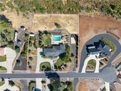 104 Tuscan Drive photo 2