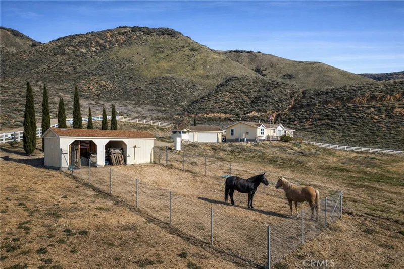 990 Mesa Valley, Lebec, CA 93243