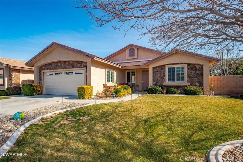 43112 28th W, Lancaster, CA 93536