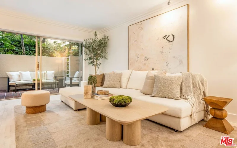 1131 Alta Loma Road 116, West Hollywood, CA 90069