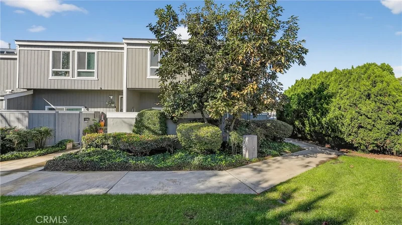 2600 Segerstrom, Santa Ana, CA 92704