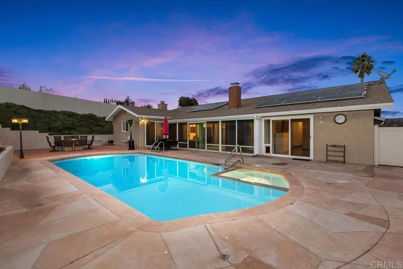 11515 Escoba, San Diego, CA 92127