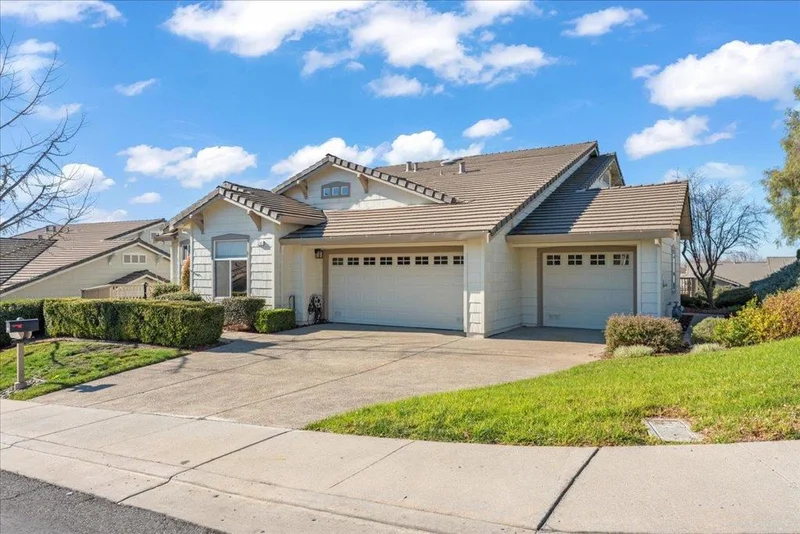 8746 Mccarty Ranch Drive, San Jose, CA 95135