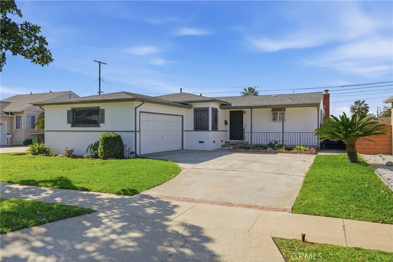 11537 Tarron, Hawthorne, CA 90250