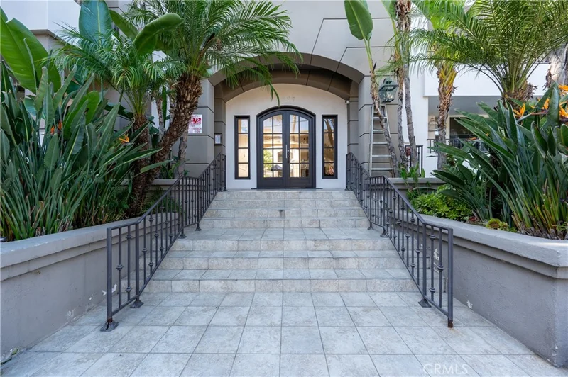 4637 Willis 110, Sherman Oaks, CA 91403