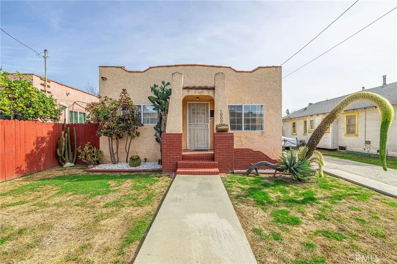 1000 N Mayo, Compton, CA 90221