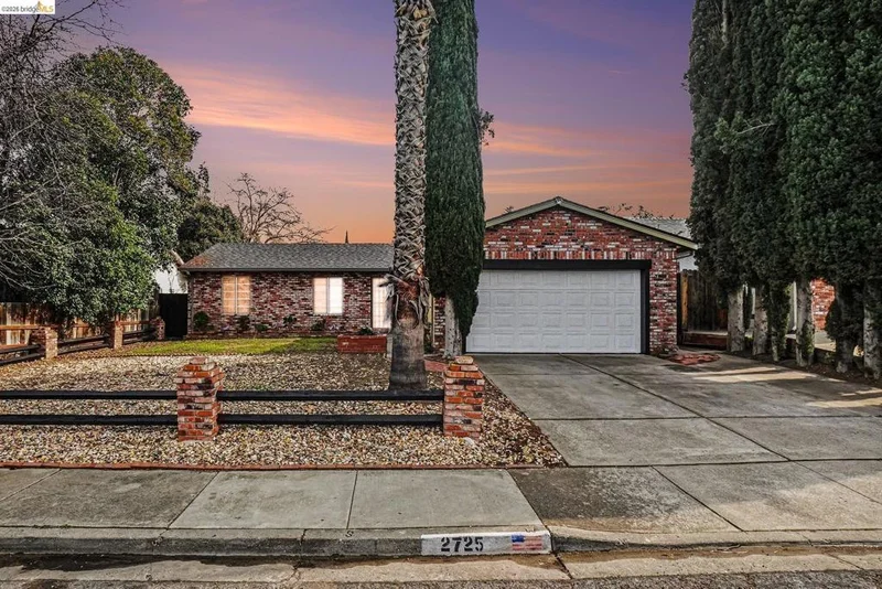 2725 Entrada Cir, Antioch, CA 94509