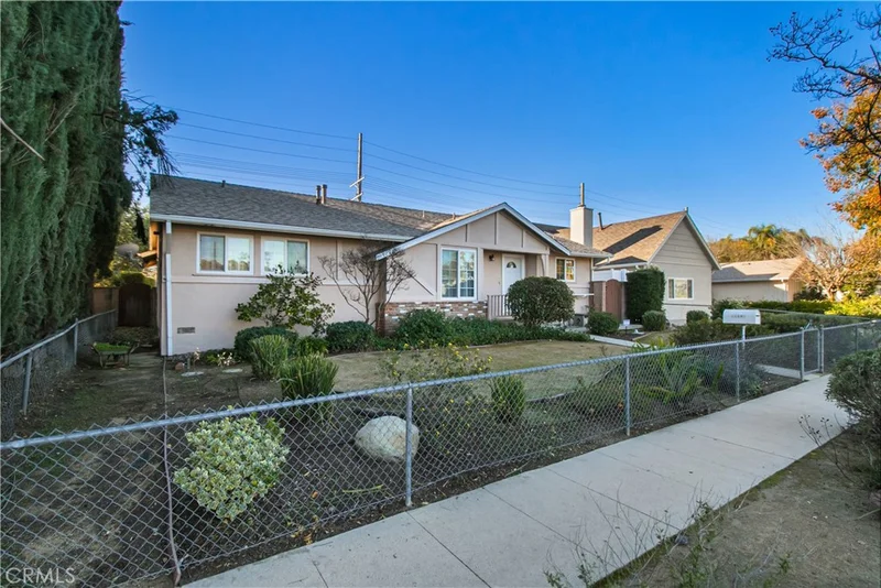 23042 Gilmore Street, West Hills, CA 91307