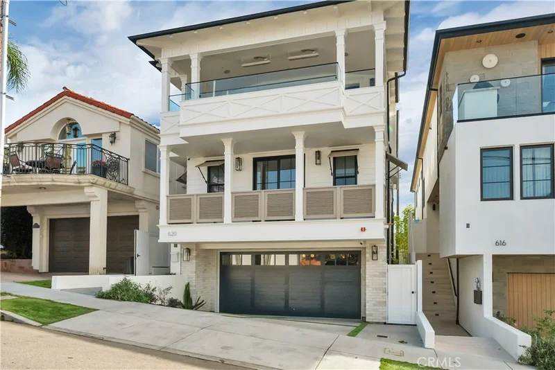 620 12th Street, Manhattan Beach, CA 90266