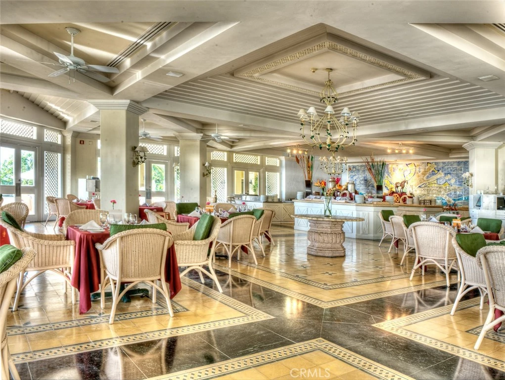 Interior 4