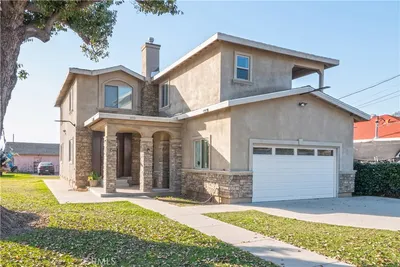 4459 Merced photo 2