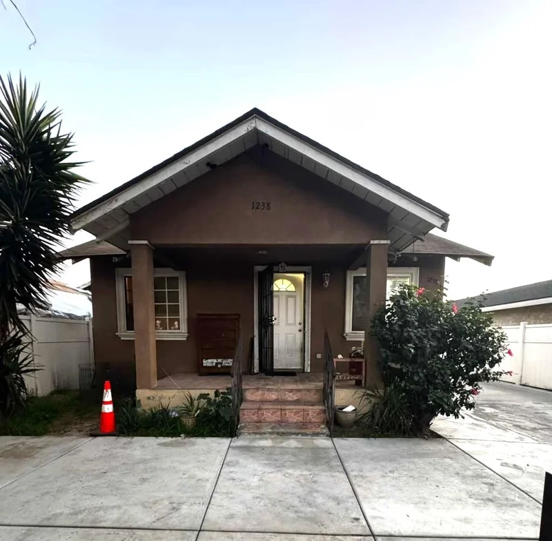 1238 71st, Los Angeles, CA 90001