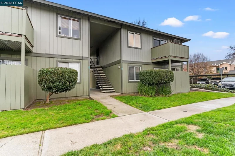 1133 Meadow Lane 106 photo 2