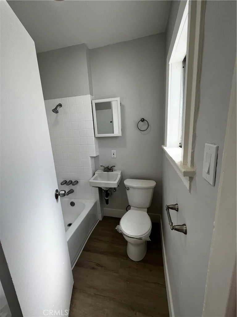 1240 Dawson Avenue photo 2