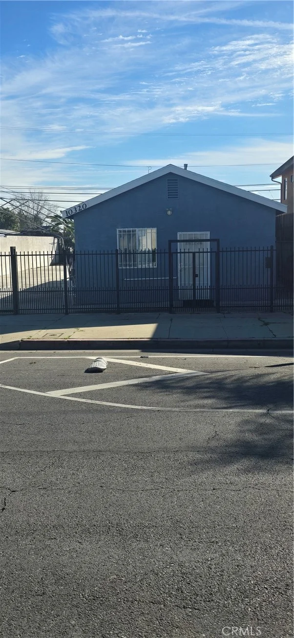 10320 Broadway, Los Angeles, CA 90003