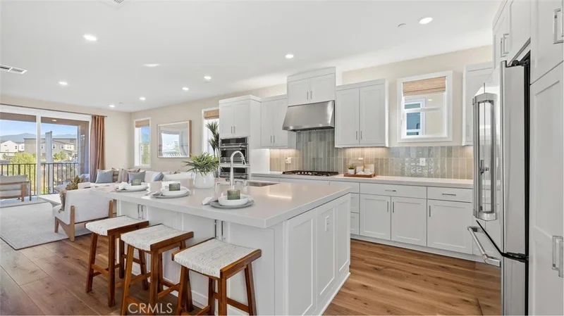 908 Chinon, Irvine, CA 92618