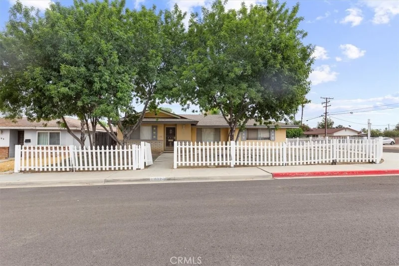 892 Margaret, Hemet, CA 92543
