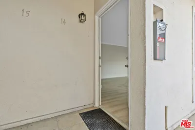 330 E Dryden Street 14 photo 2