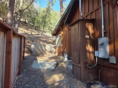5910 Robin Oak photo 2