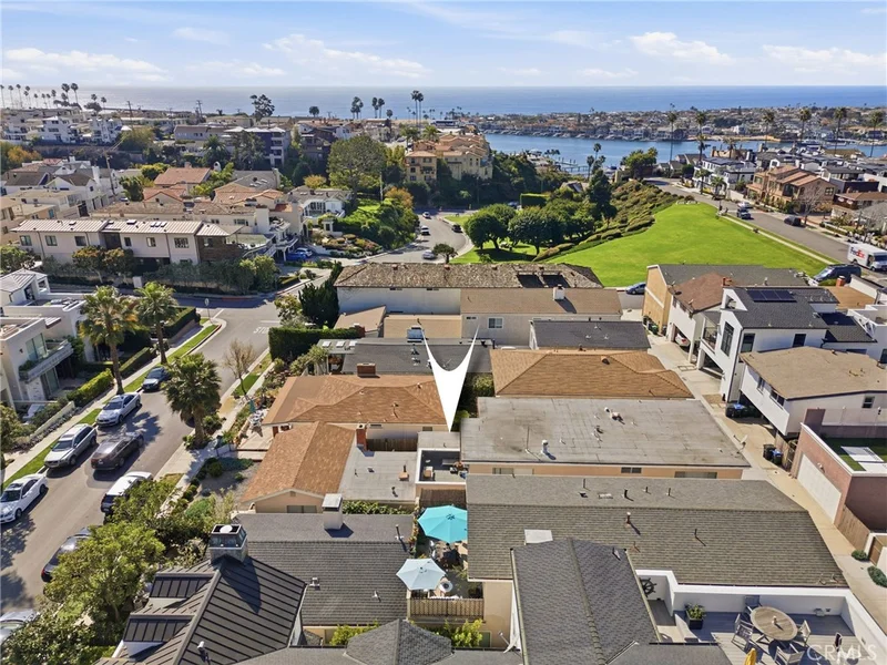 429 Carnation Avenue, Corona Del Mar, CA 92625