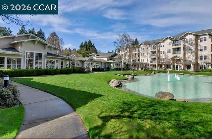 1860 Tice Creek Dr, Walnut Creek, CA 94595
