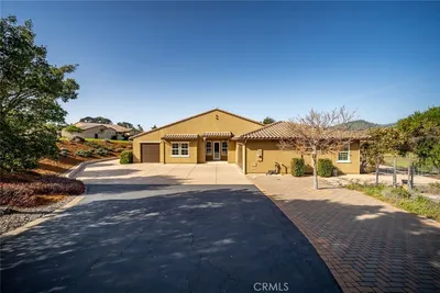440 Slender Rock Place photo 2
