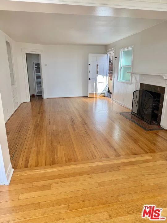 653 Ramona Avenue photo 2