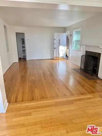 653 Ramona Avenue photo 2