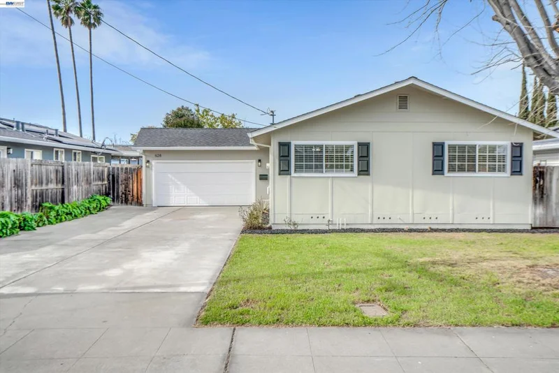 628 Nightingale St, Livermore, CA 94551