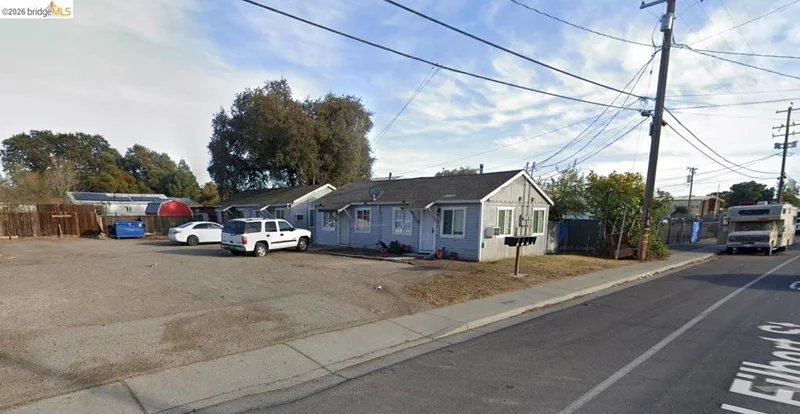 1306 Filbert St, Stockton, CA 95205