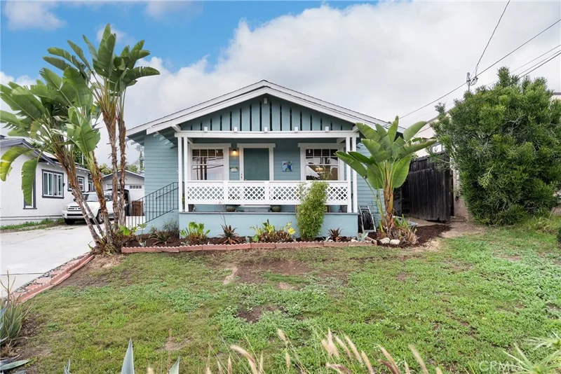 1513 W Malvern