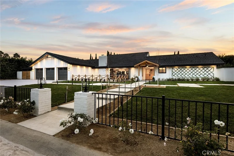 10501 Park Villa