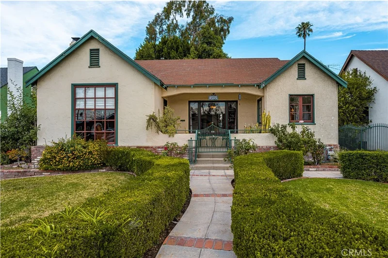 4545 Sunnyside Drive, Riverside, CA 92506
