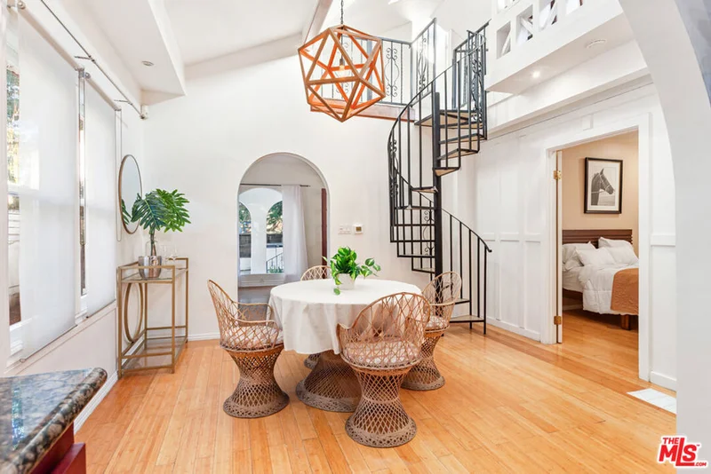 1147 Wilcox, Los Angeles, CA 90038