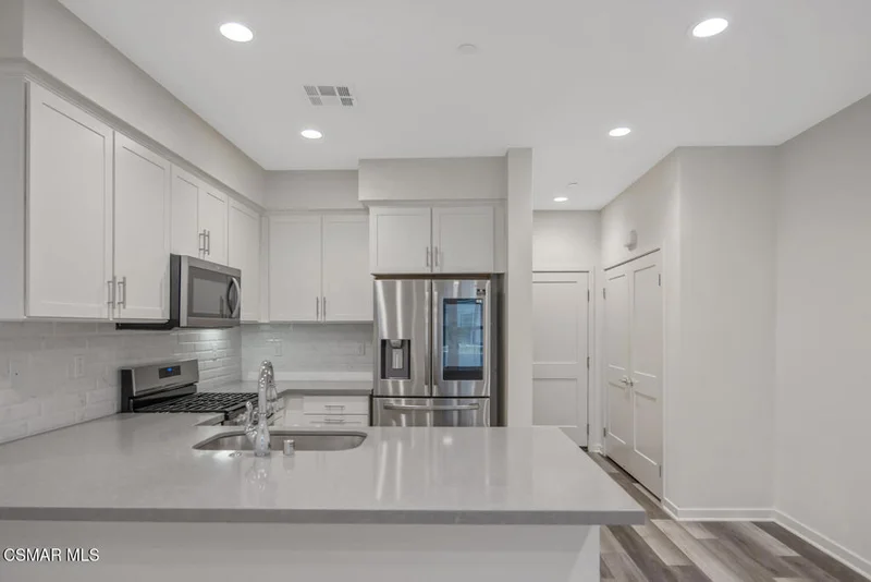 105 Red Brick Drive 2, Simi Valley, CA 93065