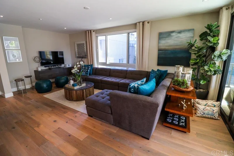 Photo 2 of 2665 5th Avenue 304