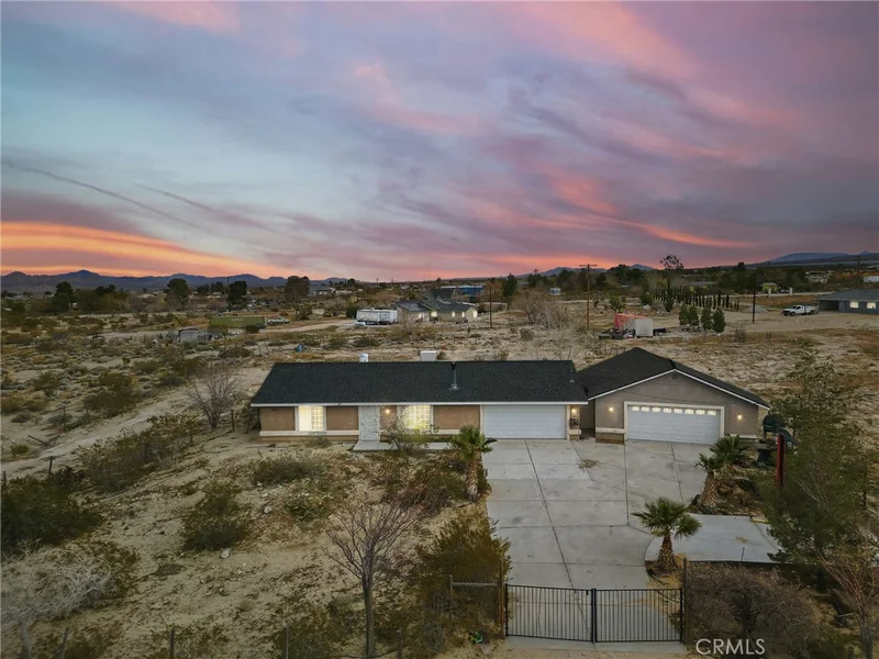 9067 Santa Fe Trail, Lucerne Valley, CA 92356