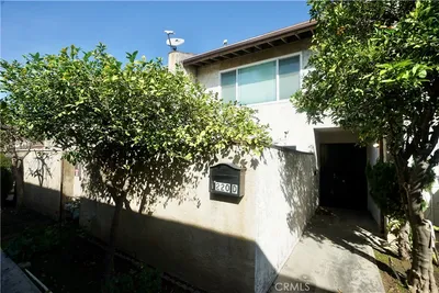 220 N Moore Avenue D photo 2