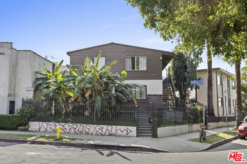 2334 Valley, Los Angeles, CA 90057