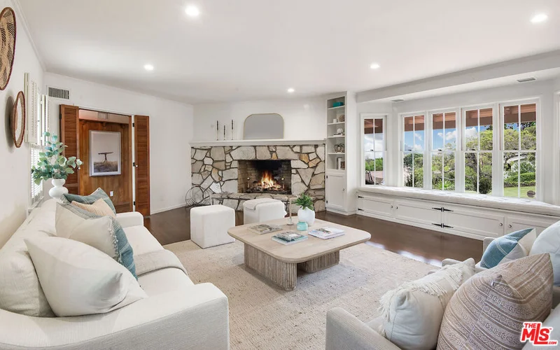 27280 Eastvale Road, Palos Verdes Peninsula, CA 90274