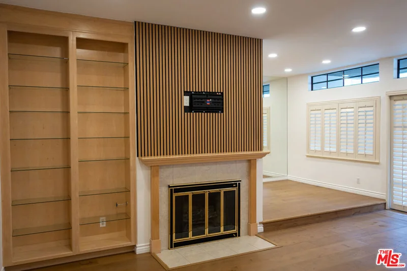 4543 Willis Avenue 102, Sherman Oaks, CA 91403