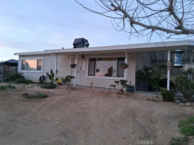 18778 Valencia photo 2