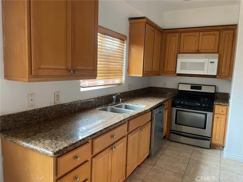 8425 Burnet photo 2