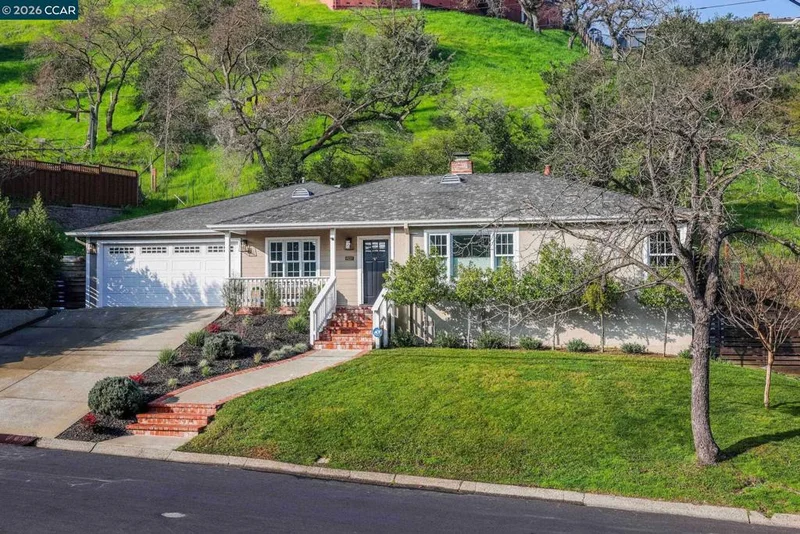 1537 Arbutus Drive